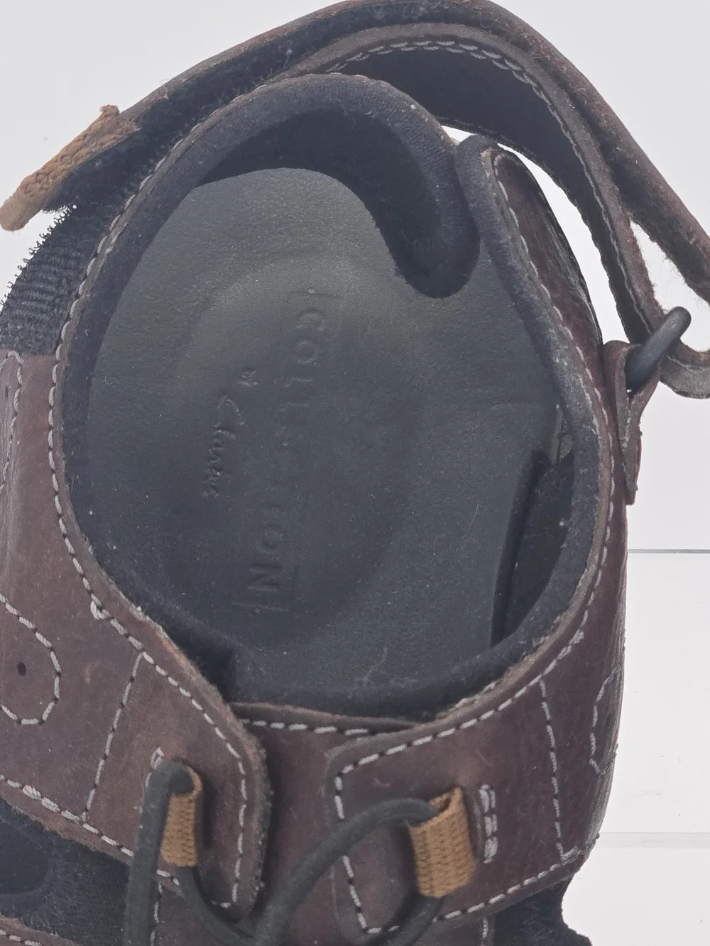 Clarks Brixby Cove Fisherman Men's Brown Leather Closed-Toe Sandals Size 9